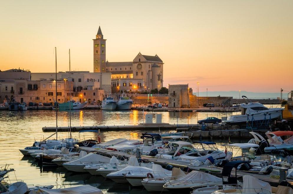 Insula Maris Villa Trani Exterior photo